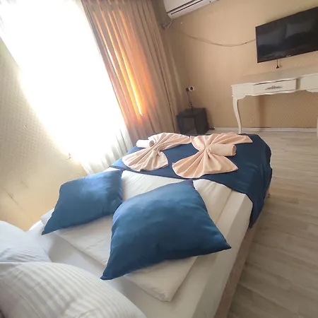 Отель Mara Oldcity 3*