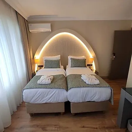 Mara Oldcity Hotel 3*